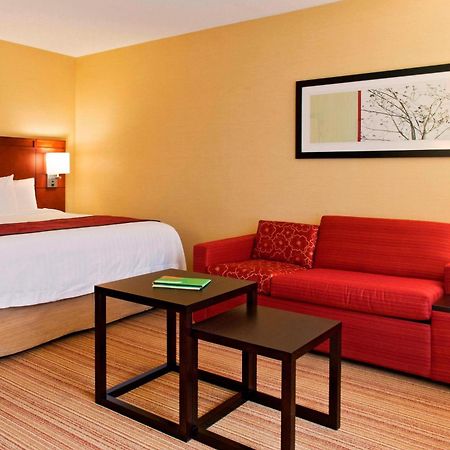 Courtyard Newburgh Stewart Airport Hotel Room photo