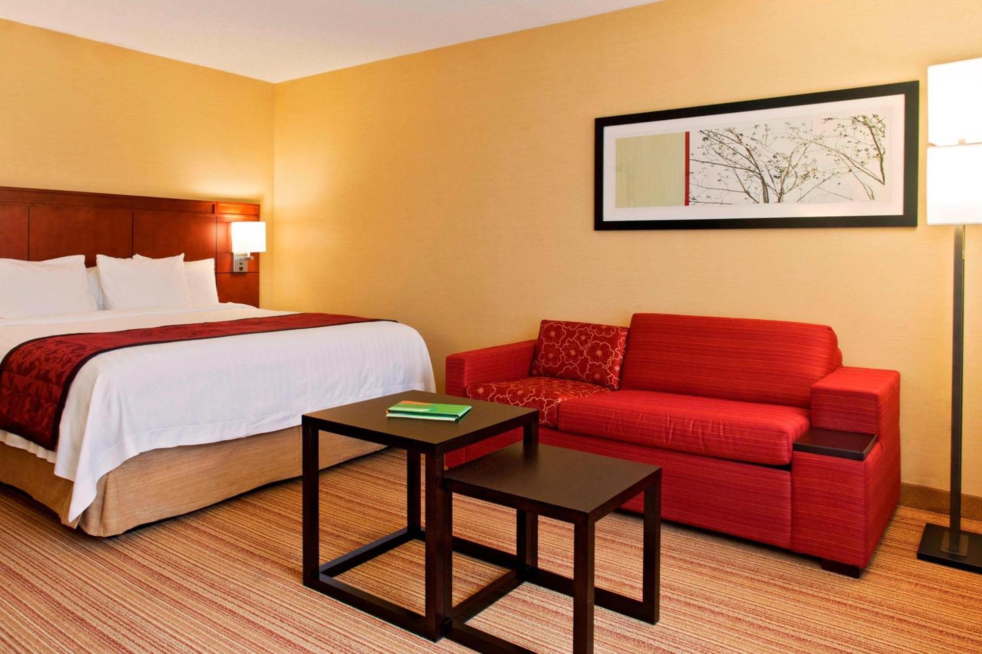Courtyard Newburgh Stewart Airport Hotel Room photo